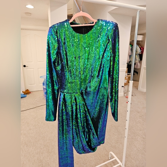 Nadine Merabi GIGI IRIDESCENT GREEN DRESS - Picture 4 of 7
